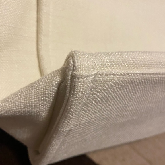 ❌SOLD❌ Gently Used! Excellent Condition Authentic Large CHANEL White Black Tote - Picture 4 of 16